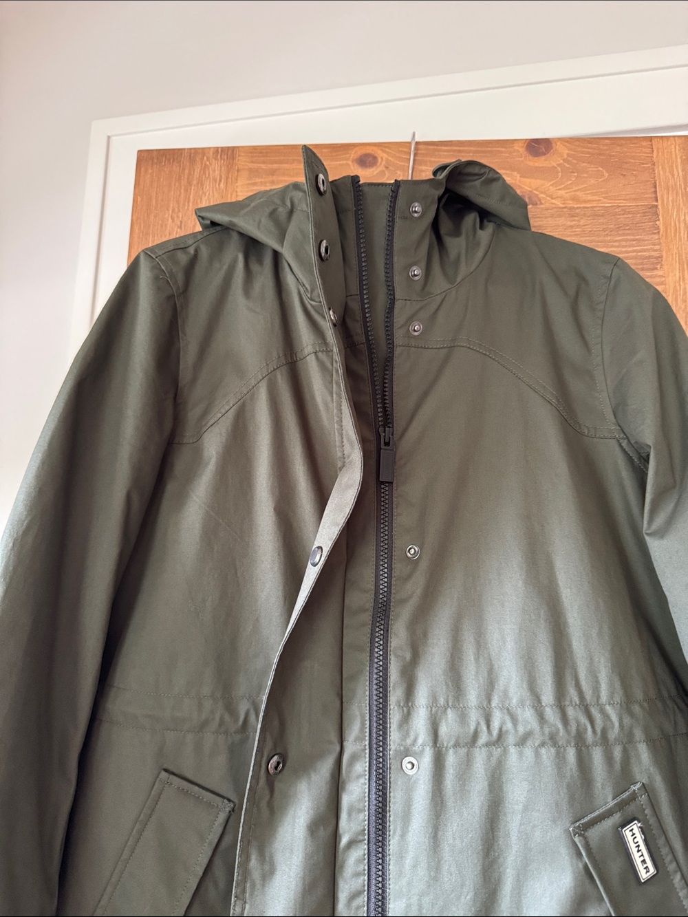 Hunter women’s olive green rain coat. - Picture 2 of 6